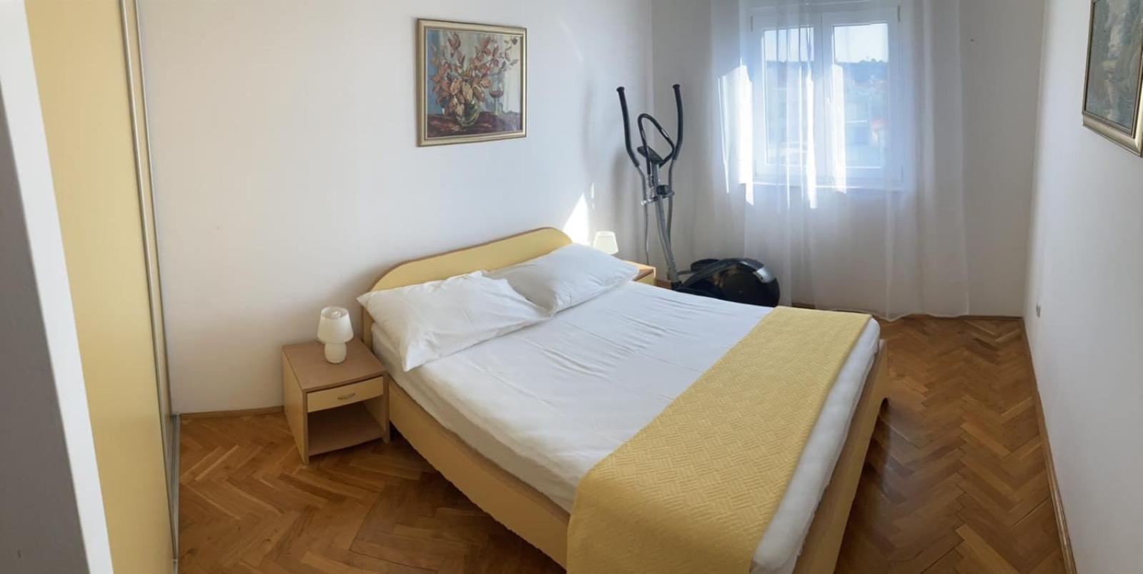 Coastal Calm Apartment Makarska