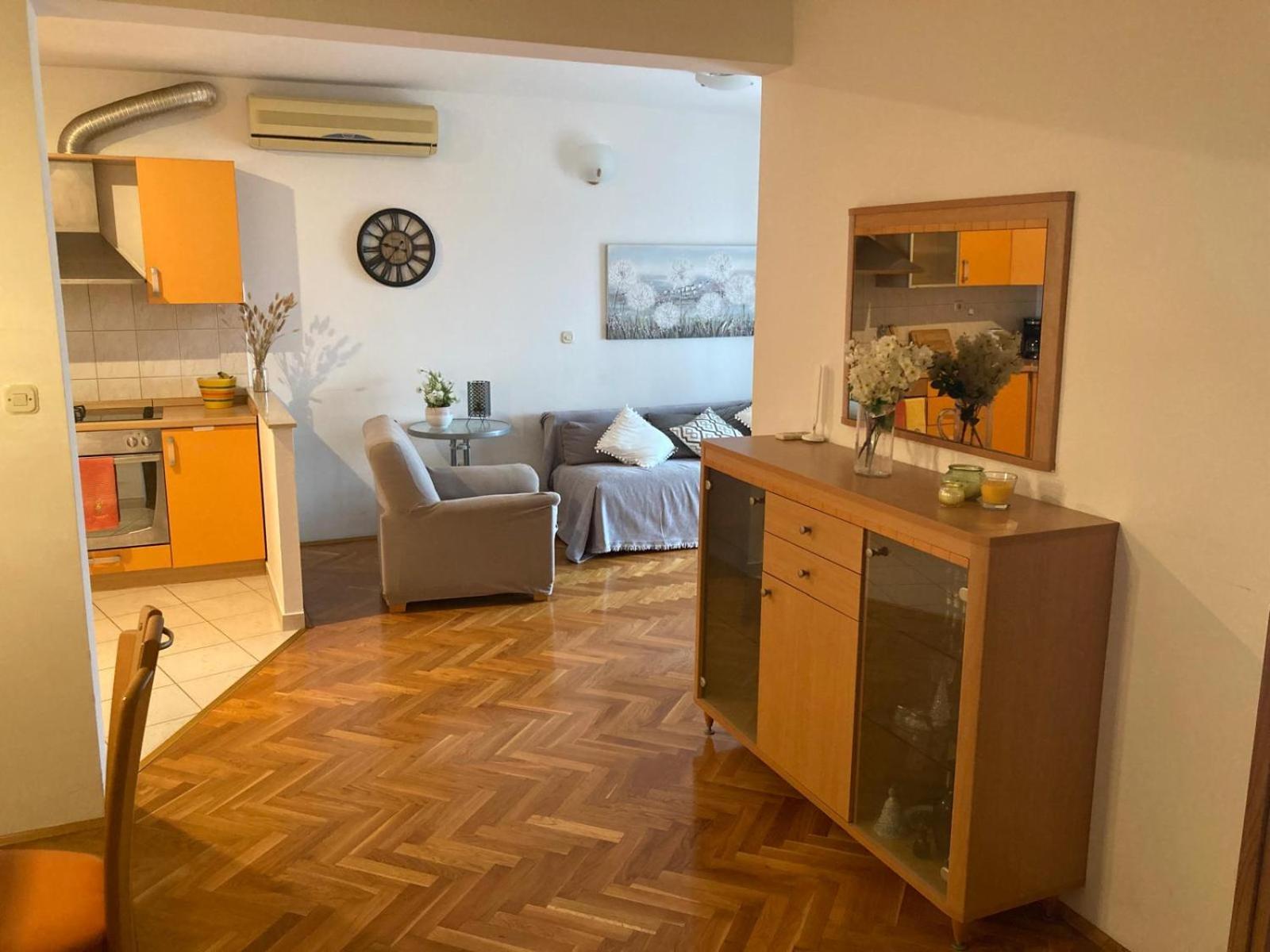 Coastal Calm Apartment *