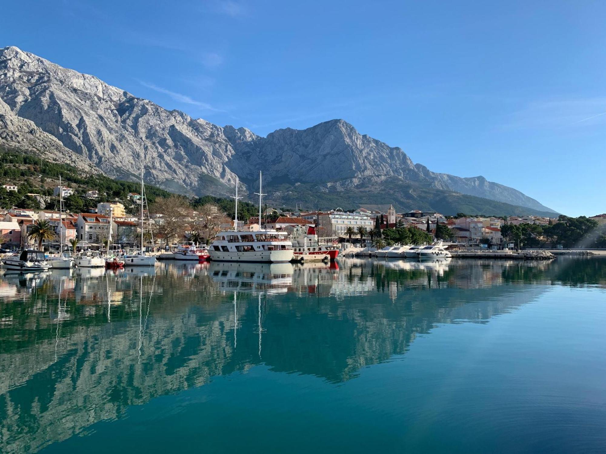 Coastal Calm Apartment Makarska